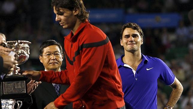 Roger Federer se deshace en lágrimas tras la victoria de Nadal en el Abierto de Australia de 2009