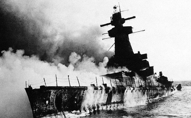 El «Admiral Graf Spee», hundido por su propia tripulación