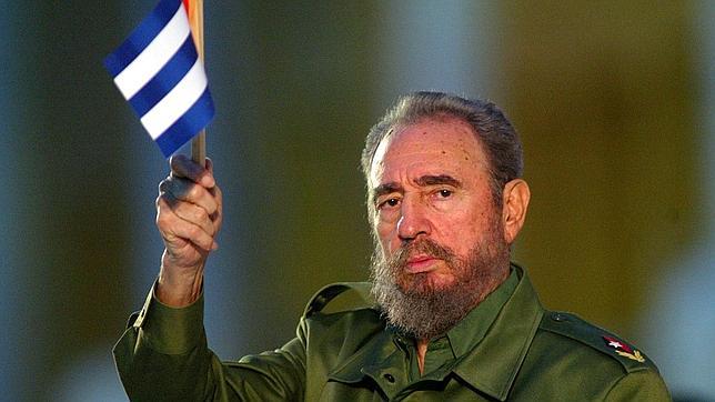 Fotografía de archivo, de 2003, de Fidel Castro