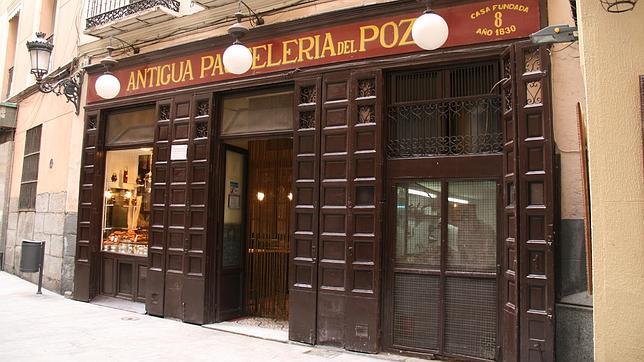 La entrada al establecimiento conserva la estética del siglo XIX, cuando se fundó