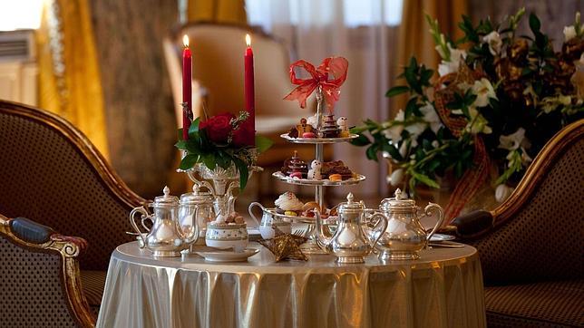 La mesa de la hora del té en el Ritz