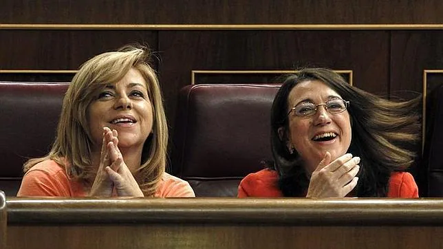 Elena Valenciano y Soraya Rodríguez en el Congreso en 2013