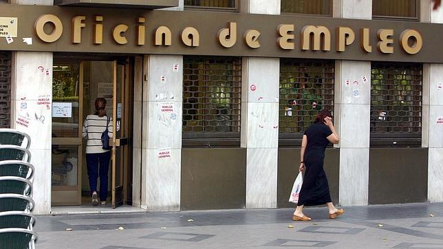 Los contratos que pasaron de temporales a indefinidos en los últimos cuatro años bajan un 3,9%