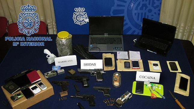 Cae una red que secuestró a tres personas que robaron una maleta con cocaína