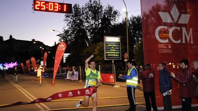 Iván Galán e Irene Sánchez-Escriano, vencedores en la XXXIII San Silvestre