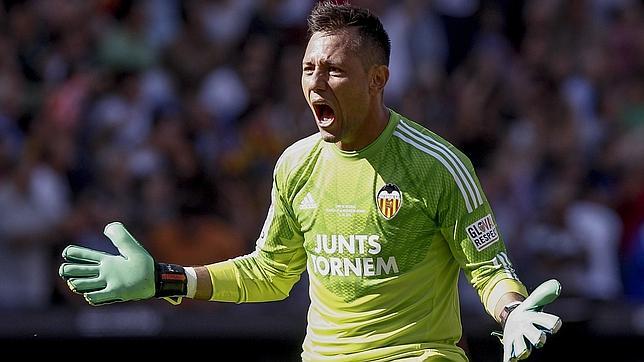 Diego Alves avisa al Madrid: «En Mestalla somos muy fuertes»