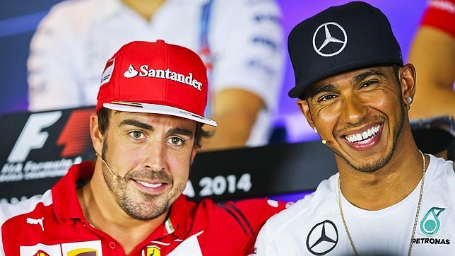 Mercedes presiona a Hamilton con Alonso