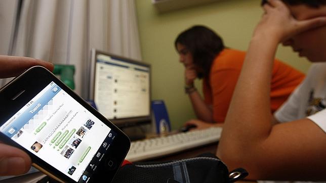 El 10% de la violencia escolar en las aulas se ejerce con móviles e internet