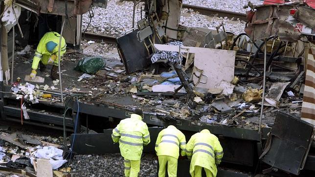 El atentado pasó a la historia como el 11-M. En la imagen, uno de los trenes