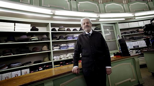 José Martínez Varela, dueño de la camisería Gala