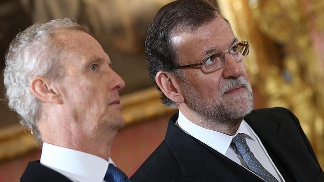 Rajoy condena el «terrible atentado» en la sede del semanario francés «Charlie Hebdo»