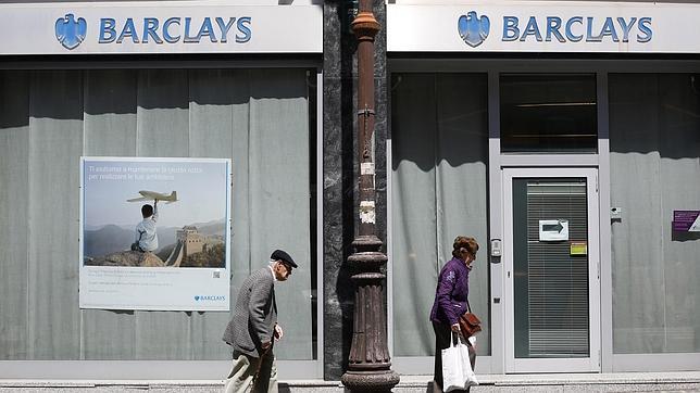 La entidad británica ha vendido su filial en España a Caixabank