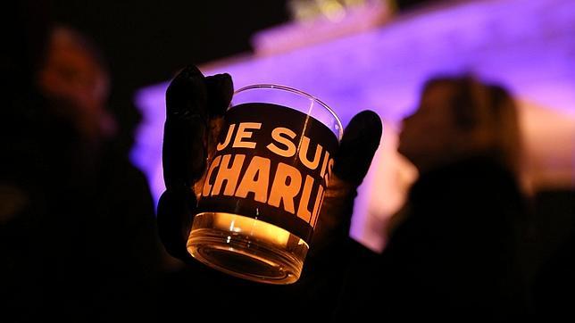 El creador del hashtag #JeSuisCharlie, indignado con aquellos que quieren registrarlo como marca