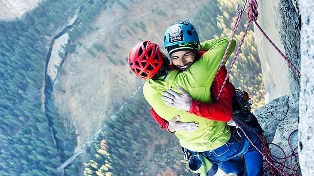 Dos escaladores derrotan a El Capitán, la pared más difícil del mundo