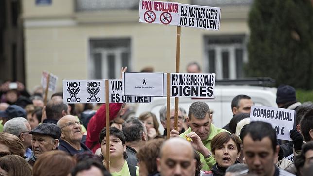 La Generalitat abona más de 70 millones de deuda con el sector de atención a la dependencia