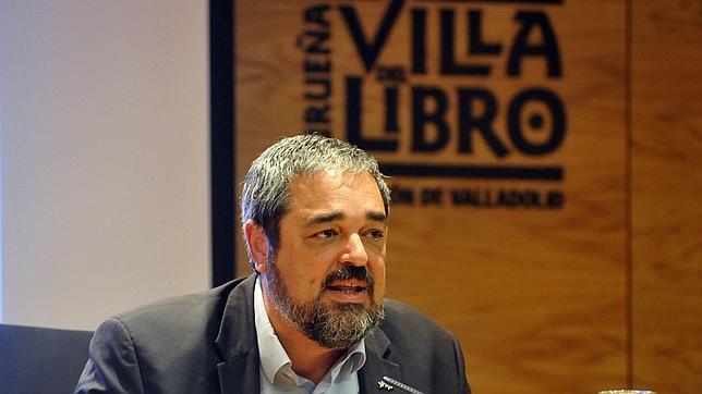 Carlos Aganzo, en la localidad vallisoletana de Urueña, durante un acto literario