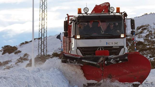 Catorce comunidades siguen en alerta por el temporal