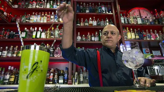 Un bar de Valencia, récord Guinness por su medio millar de ginebras