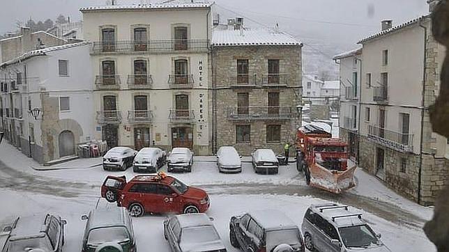 La nieve reaparece en el interior de la Comunidad Valenciana