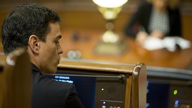 El temor a un desastre electoral frena las maniobras contra Sánchez en el PSOE