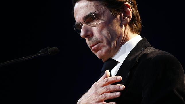 Aznar: «Si queréis contar conmigo, estoy dónde siempre, con vosotros»