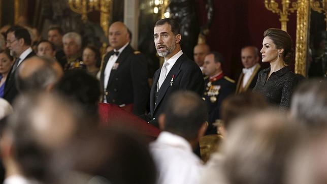 El Rey, junto a Doña Letizia, en su primera recepción al Cuerpo Diplomático acreditado en España, un acto solemne celebrado el pasado miércoles en el Palacio Real