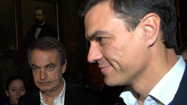 Sánchez y Zapatero coincidieron ayer en el Ateneo de Madrid