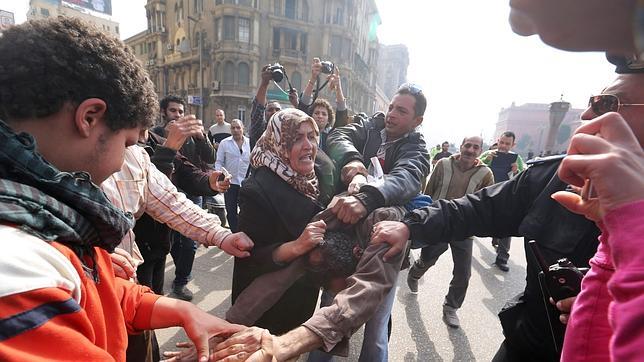 Al menos 20 muertos en las protestas durante el IV aniversario de la revolución en Egipto