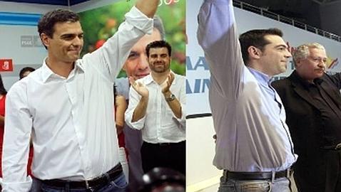 Más informales, con vaqueros, camisa y cinturón negro