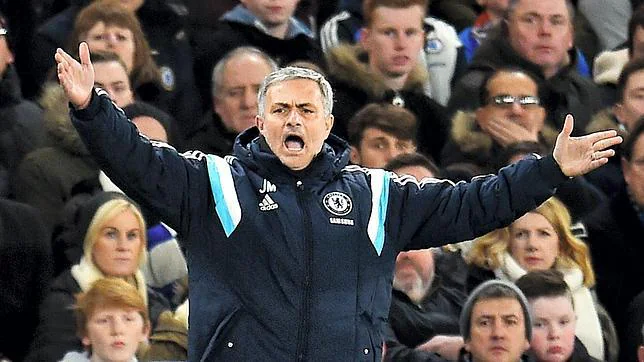 José Mourinho, en un partido del Chelsea