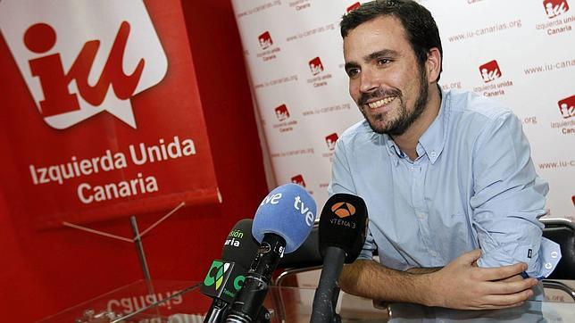 Alberto Garzón sostiene que el sistema político en Canarias está «carcomido por la corrupción»