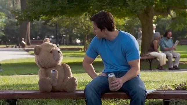 Tráiler de «Ted 2»: el oso gamberro se casa... y quiere tener hijos