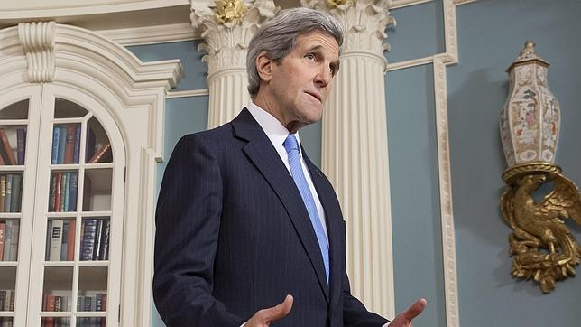 John Kerry, multado por no retirar la nieve de la entrada de su casa en Boston