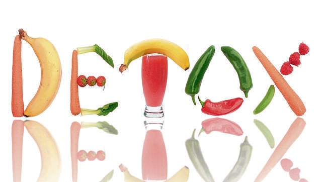 Doce cosas que debería saber sobre las dietas detox