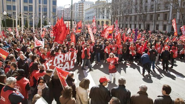 El Tribunal Constitucional da carpetazo a los recursos contra la reforma laboral