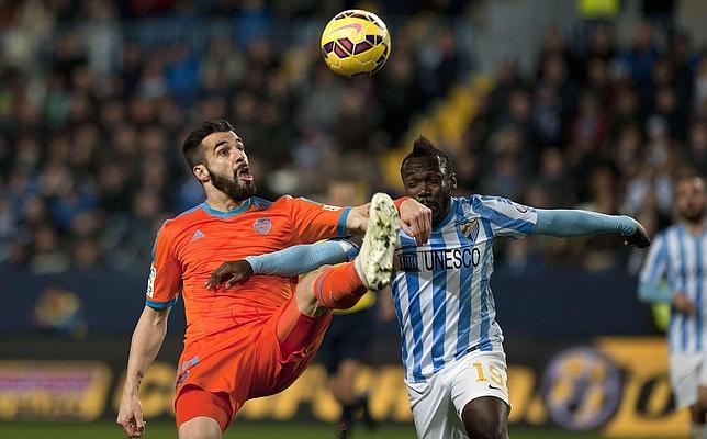 El Valencia se pierde en la red del Málaga