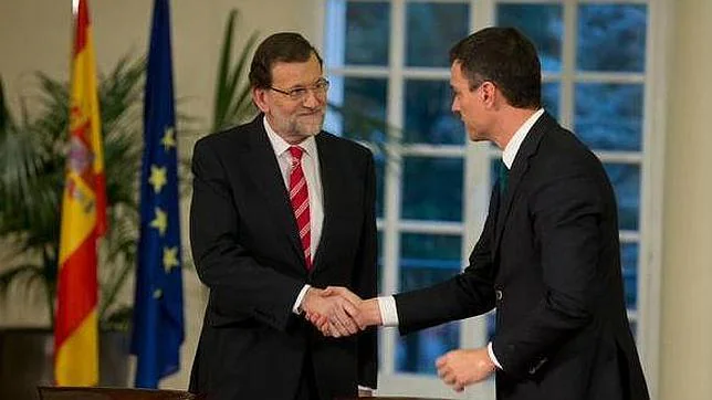 Rajoy y Pedro Sánchez firman el pacto antiyihadista en Moncloa