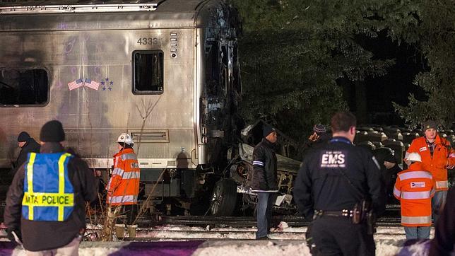 Al menos siete muertos y diez heridos tras chocar un tren y un coche en el estado de Nueva York