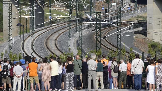 Una pericial atribuye al exceso de velocidad a su entrada en la curva el accidente del Alvia