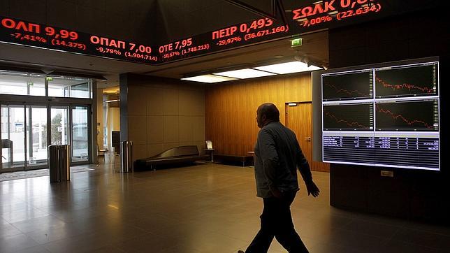 La Bolsa de Atenas se deja un 3,37% tras la decisión del BCE