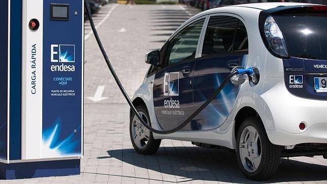 Fuerte incremento en la venta de eléctricos e híbridos