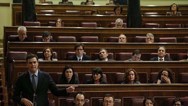 ¿Adónde viajan los parlamentarios del PSOE?