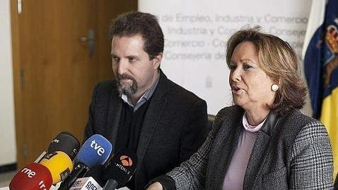 Alejandro Martín (SCE) y la consejera Luengo, en una rueda de prensa
