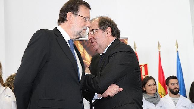 Rajoy y Herrera mantienen la incógnita sobre el candidato a presidir la Junta