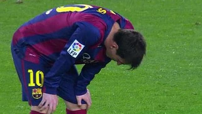 Una captura de Canal+ en el momento de indisposición de Messi