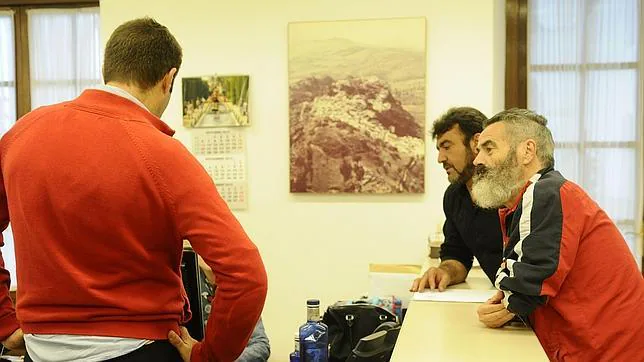 El alcalde de Marinaleda en el acto de renuncia a su acta de diputado en el parlamento andaluz