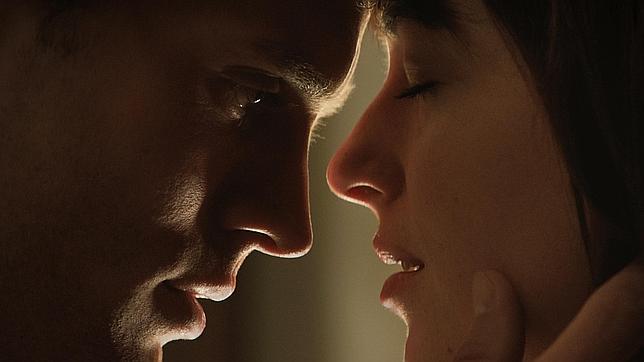 «Cincuenta sombras de Grey»: llega el primer bombazo de 2015