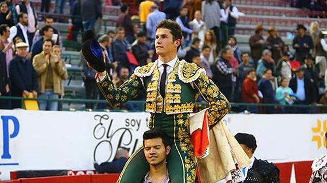 Daniel Luque convence en la plaza mexicana de Guadalajara