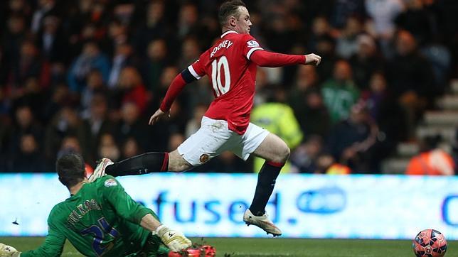 Wayne Rooney traiciona a Inglaterra