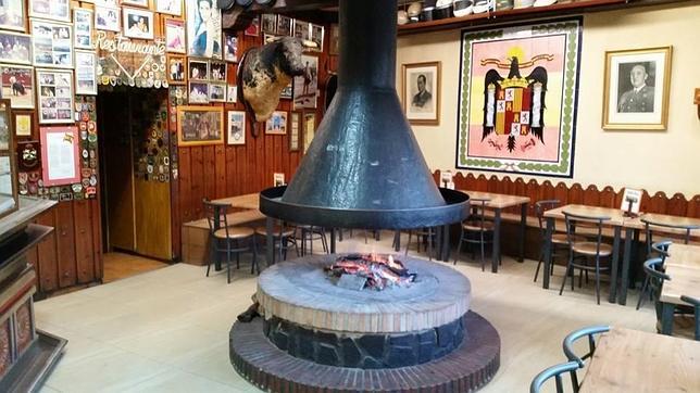 Interior del restaurante Casa Pèpe a la entrada de Despeñaperros